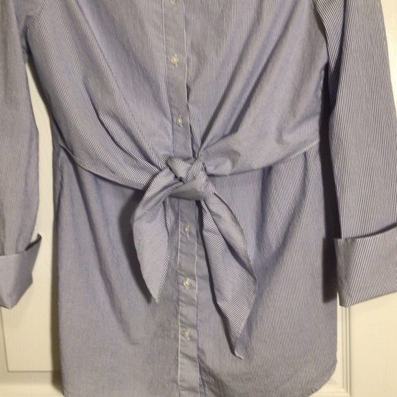 White House Black Market Blue & White Stripe Top with Front Tie Size 8 - Picture 4 of 8